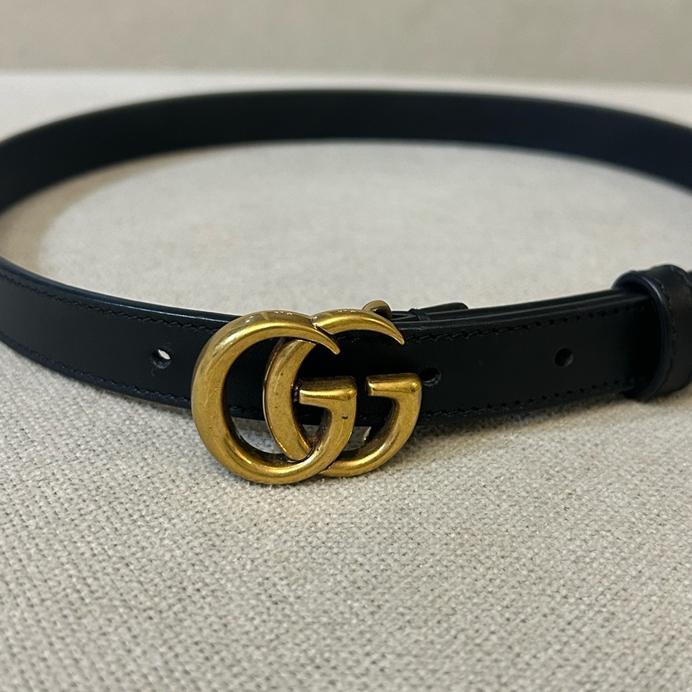 Gucci Black Belt with Gold GG Buckle - Picture 2 of 7